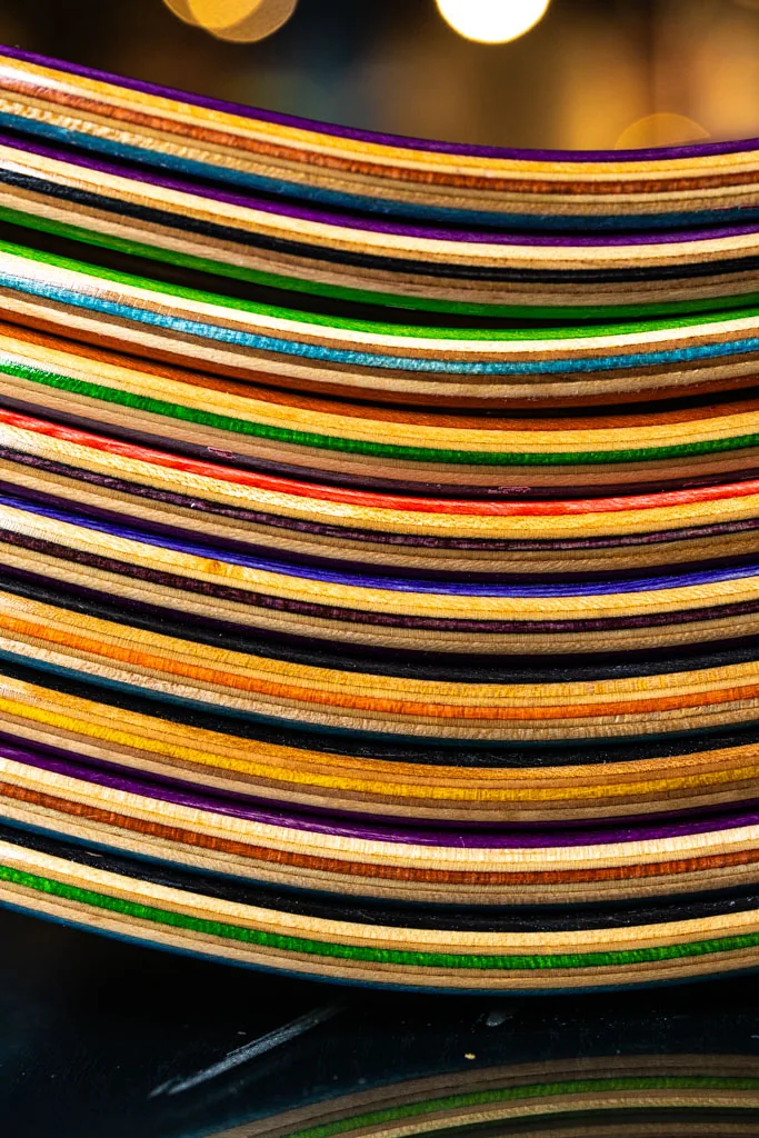 Detalhes das camadas e acabamentos dos shapes de skate SUNTA